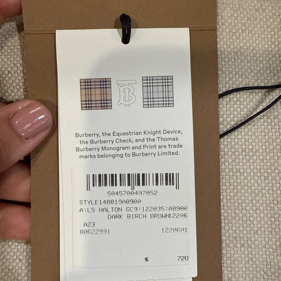 BRAND NEW, NEVER USED! Burberry Check Continental Wallet - Picture 9 of 11